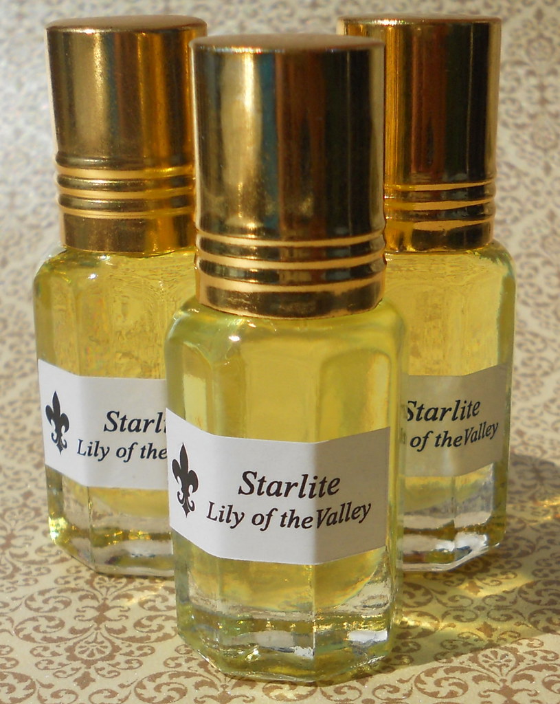 عطر رول‌آن گل مریم
